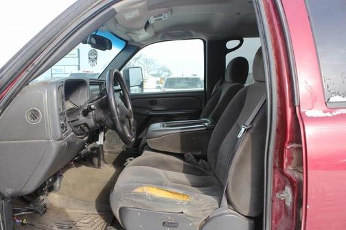 2005 Chevrolet Silverado 2500 LS H/D Crew Cab