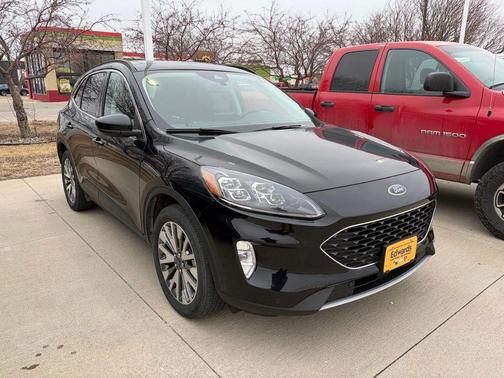 2022 Ford Escape Titanium