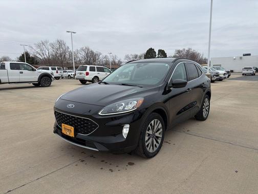 2022 Ford Escape Titanium