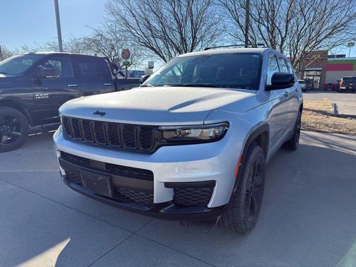 2021 Jeep Grand Cherokee L Laredo