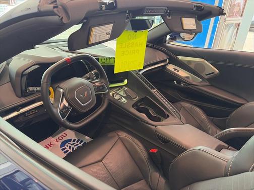 2025 Chevrolet Corvette Stingray w/2LT