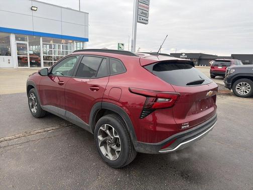 2025 Chevrolet Trax LT