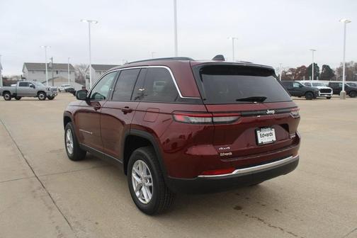 2025 Jeep Grand Cherokee Laredo X