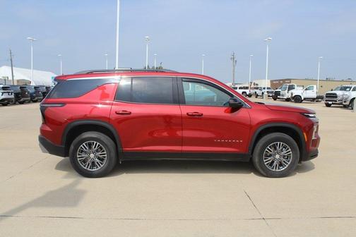 2024 Chevrolet Traverse LT
