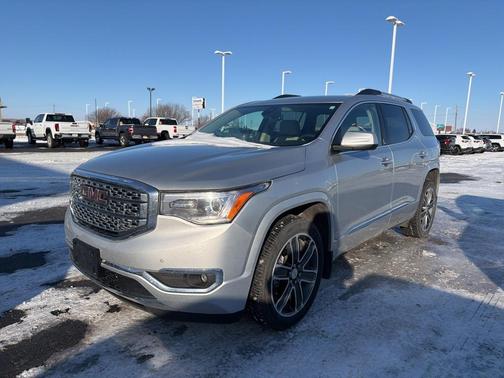 2019 GMC Acadia Denali