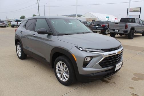 Sterling Gray Metallic 2026 Chevrolet Trailblazer LS