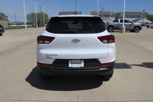 Summit White 2026 Chevrolet Trailblazer LS