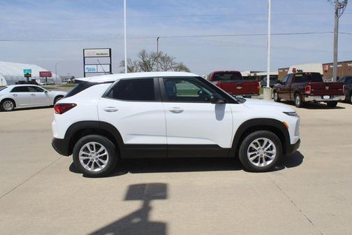 Summit White 2026 Chevrolet Trailblazer LS