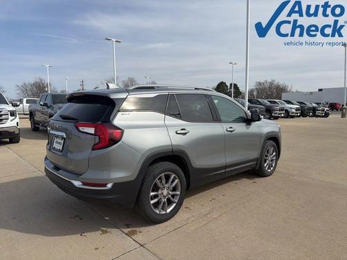 Sterling 2023 GMC Terrain SLT