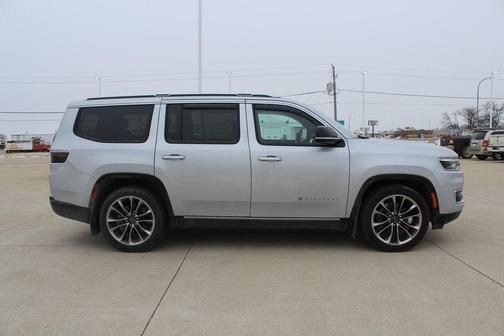 2023 Jeep Wagoneer Series III