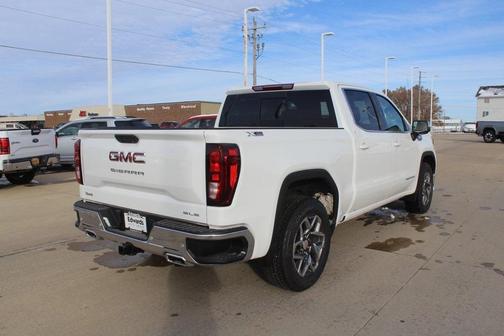 2026 GMC Sierra 1500 SLE