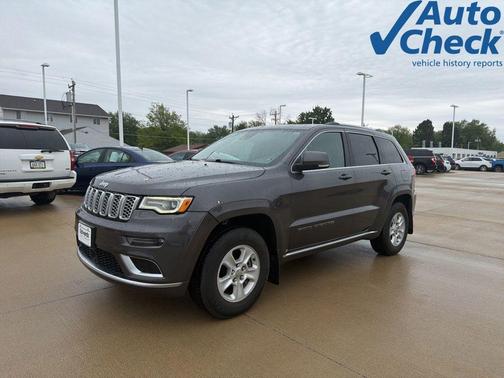 Granite Crystal Clearcoat Metallic 2018 Jeep Grand Cherokee Summit