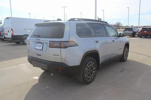 2026 Jeep Cherokee LAREDO/LIMITED