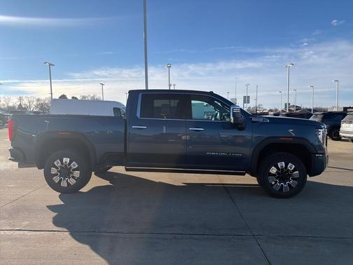 2024 GMC Sierra 2500 Denali