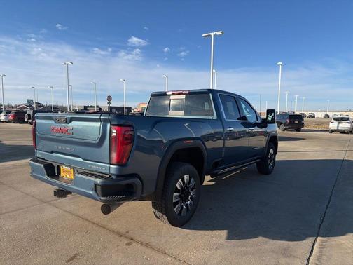 2024 GMC Sierra 2500 Denali