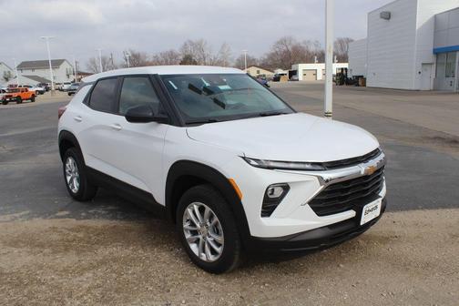 Summit White 2026 Chevrolet Trailblazer LS SUV