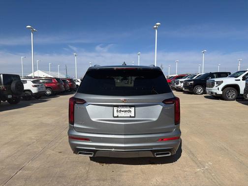 2024 Cadillac XT6 Luxury FWD