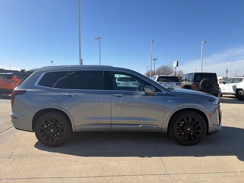 2024 Cadillac XT6 Luxury FWD