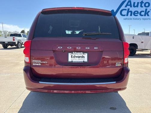 Octane Red Pearlcoat 2018 Dodge Grand Caravan GT