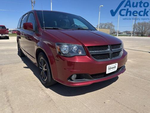 Octane Red Pearlcoat 2018 Dodge Grand Caravan GT