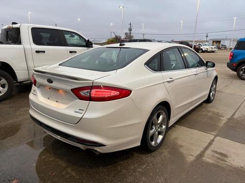 2013 Ford Fusion SE