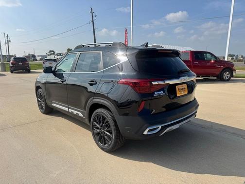 2022 Kia Seltos Nightfall