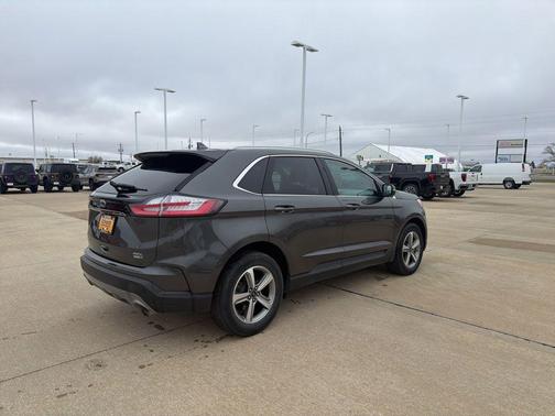 Magnetic 2019 Ford Edge SEL