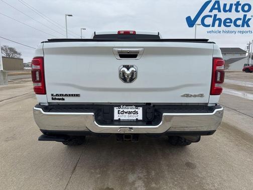 Bright White Clearcoat 2022 RAM 2500 Laramie