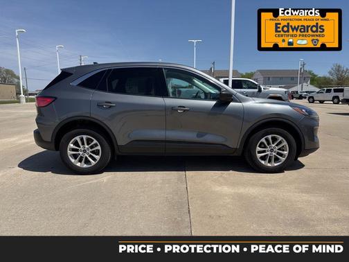 Gray Metallic 2022 Ford Escape SE