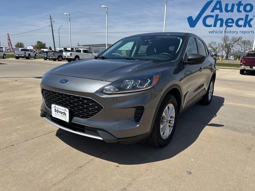 Gray Metallic 2022 Ford Escape SE
