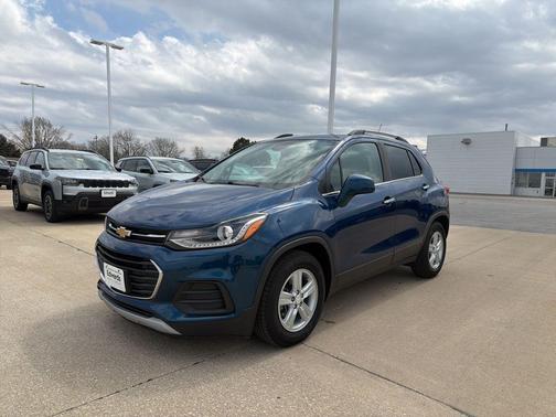 Pacific Blue Metallic 2020 Chevrolet Trax LT