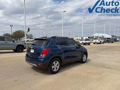 Pacific Blue Metallic 2020 Chevrolet Trax LT