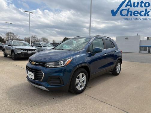 Pacific Blue Metallic 2020 Chevrolet Trax LT