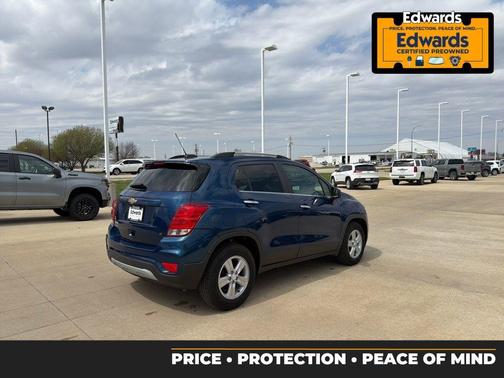 Pacific Blue Metallic 2020 Chevrolet Trax LT