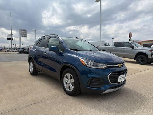 Pacific Blue Metallic 2020 Chevrolet Trax LT