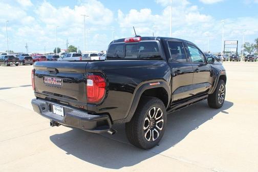 2025 GMC Canyon AT4