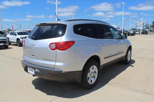 2010 Chevrolet Traverse LS