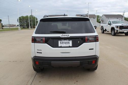 Bright White Clearcoat 2026 Jeep Cherokee Overland