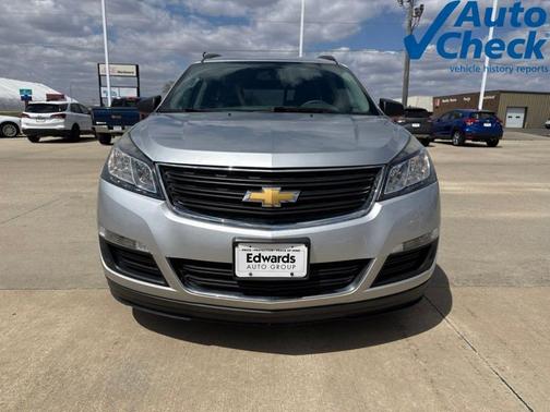 Silver Ice Metallic 2014 Chevrolet Traverse LS