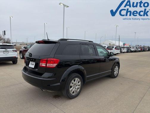 Pitch Black Clearcoat 2020 Dodge Journey SE Value