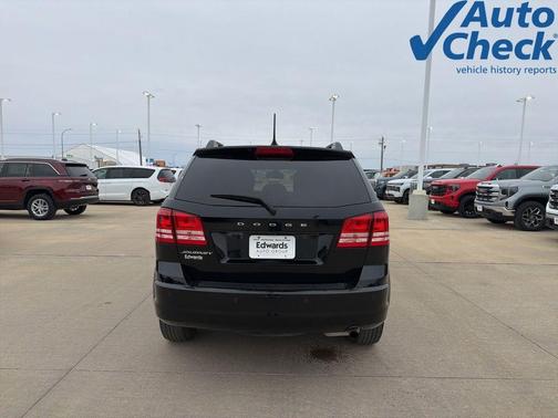 Pitch Black Clearcoat 2020 Dodge Journey SE Value