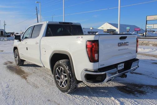 2026 GMC Sierra 1500 SLE