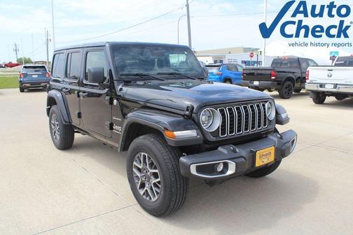 Black Clearcoat 2024 Jeep Wrangler Sahara
