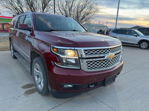 2017 Chevrolet Suburban LT