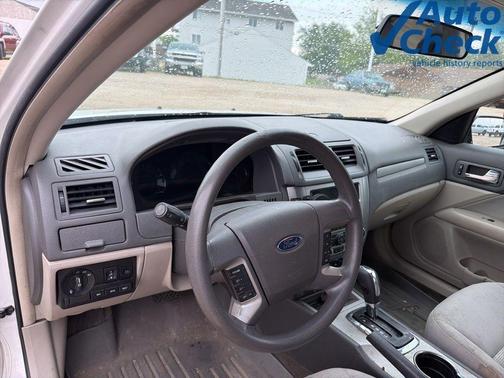 White 2010 Ford Fusion SE
