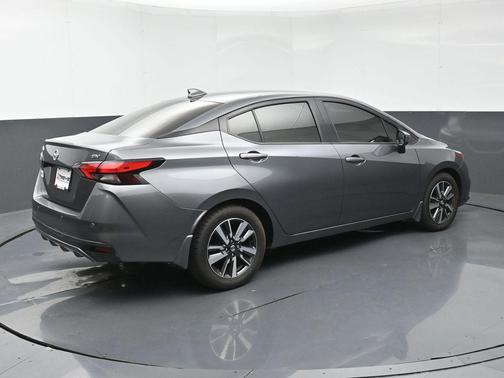 2021 Nissan Versa 1.6 SV