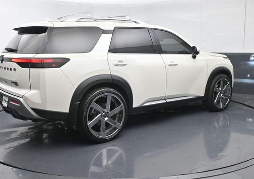 2024 Nissan Pathfinder Platinum 4WD