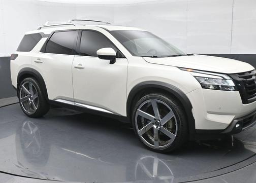 2024 Nissan Pathfinder Platinum 4WD