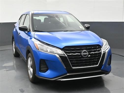 2025 Nissan Kicks S