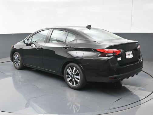 2021 Nissan Versa 1.6 SV